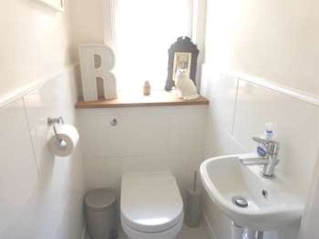  Image of 3 Bedroom Detached for sale at Porthcawl  Porthcawl, CF36 3LN