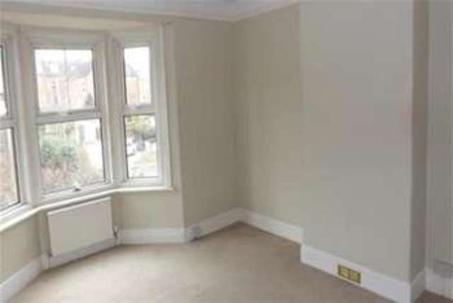  Image of 3 Bedroom Detached to rent at Yeovil, BA21 4HF