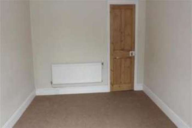  Image of 3 Bedroom Detached to rent at Yeovil, BA21 4HF