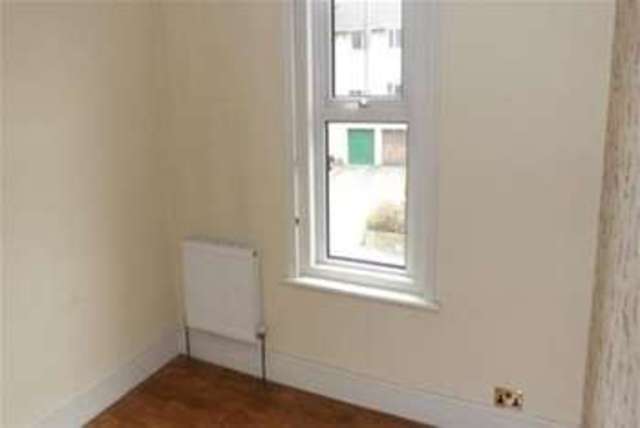  Image of 3 Bedroom Detached to rent at Yeovil, BA21 4HF