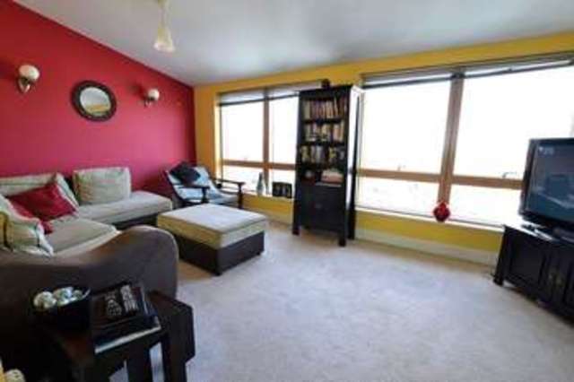  Image of 2 Bedroom Flat to rent at Sherman Road  Bromley, BR1 3JN