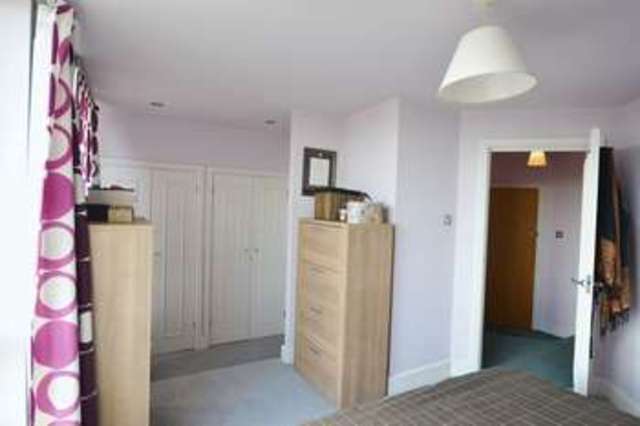  Image of 2 Bedroom Flat to rent at Sherman Road  Bromley, BR1 3JN