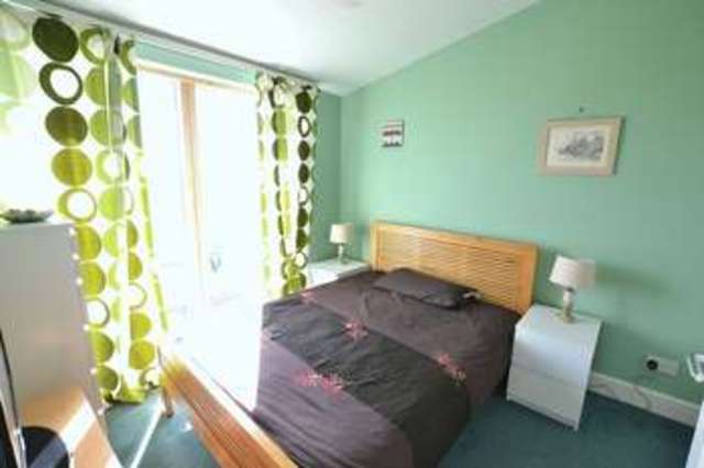  Image of 2 Bedroom Flat to rent at Sherman Road  Bromley, BR1 3JN