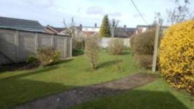  Image of 2 Bedroom Bungalow for sale at Burtonwood Warrington Burtonwood, WA5 4PR