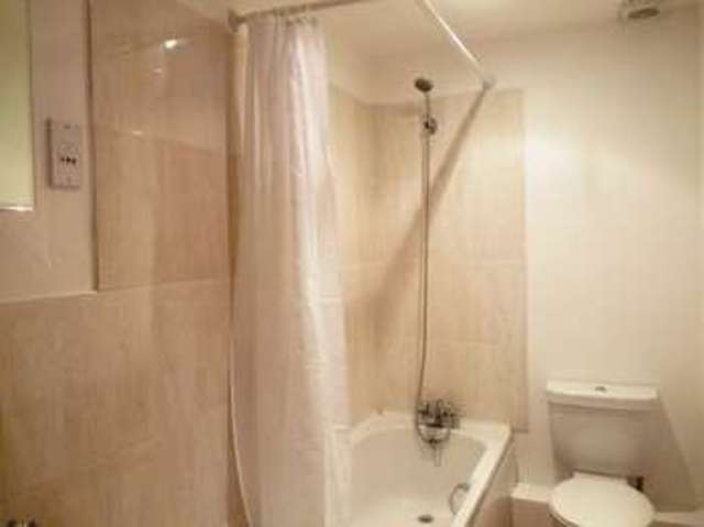  Image of 1 Bedroom Flat to rent at Silver Street  Trowbridge, BA14 8AA