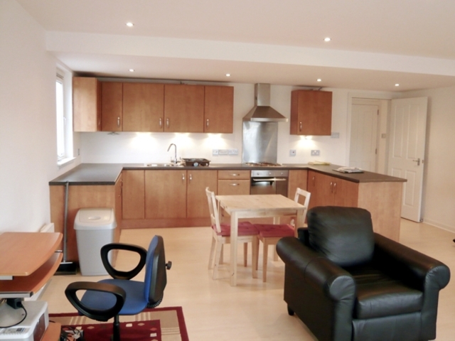  Image of 2 Bedroom Flat to rent at Dundee  Dundee, DD1 3AL