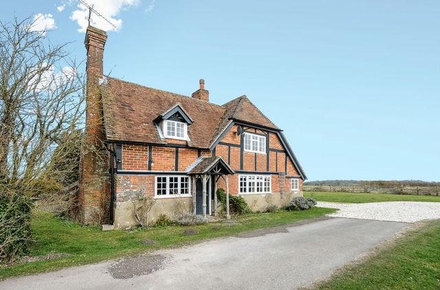  Image of 4 Bedroom Detached to rent at Southend Road Southend Reading, RG7 6HA