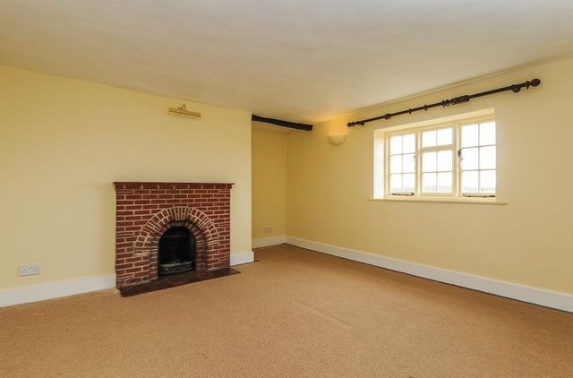  Image of 4 Bedroom Detached to rent at Southend Road Southend Reading, RG7 6HA