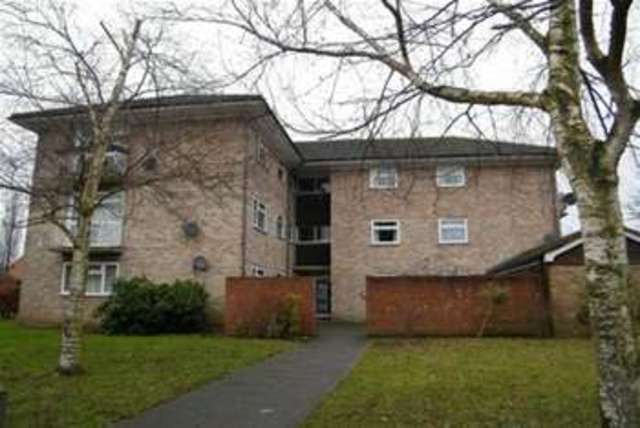  Image of 2 Bedroom Flat to rent at Tadley, RG26 3RZ