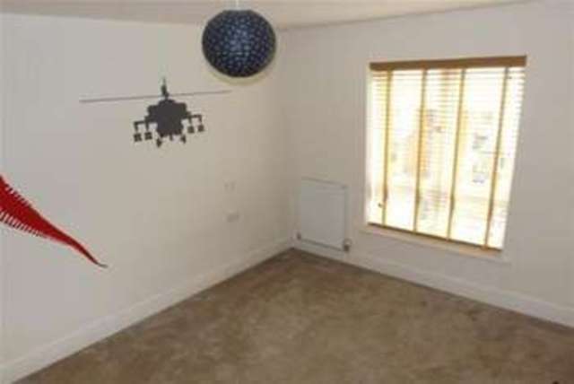  Image of 4 Bedroom Property to rent at Yeovil, BA20 1NL