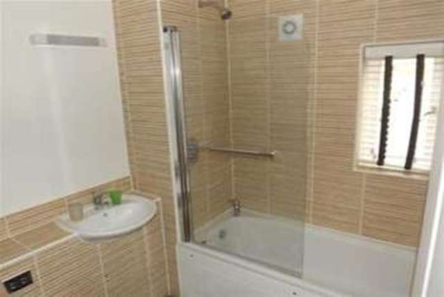  Image of 4 Bedroom Property to rent at Yeovil, BA20 1NL
