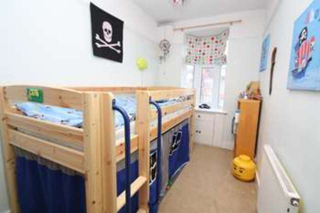  Image of 3 Bedroom Property for sale at Ulster Gardens London London, N13 5DP