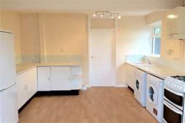  Image of 3 Bedroom Detached to rent at Rainham, RM13 9AX