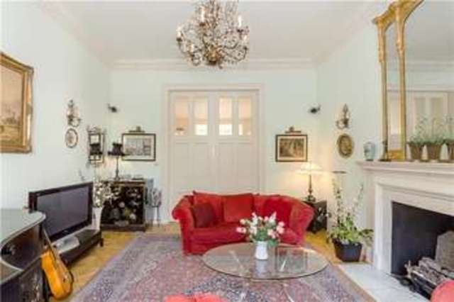  Image of 3 Bedroom Flat for sale at London  Vauxhall Bridge, SW1V 2AA