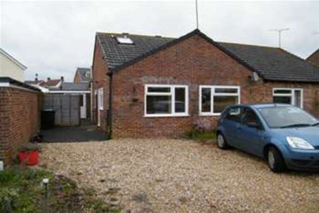  Image of 3 Bedroom Detached to rent at Gillingham, SP8 4LX