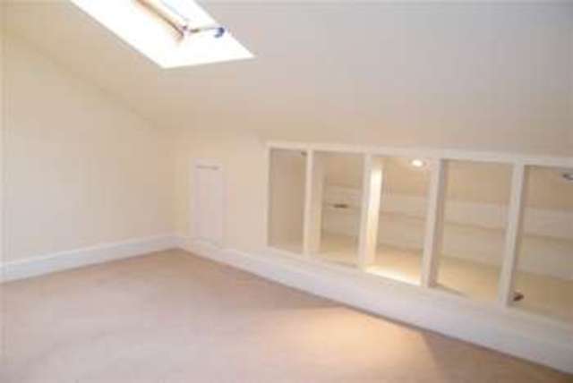  Image of 3 Bedroom Detached to rent at Gillingham, SP8 4LX