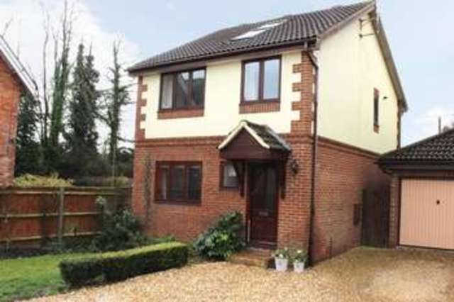  Image of 4 Bedroom Detached for sale at Gurnays Mead West Wellow Romsey, SO51 6BP