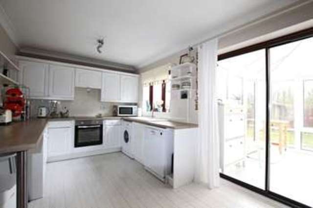  Image of 4 Bedroom Detached for sale at Gurnays Mead West Wellow Romsey, SO51 6BP