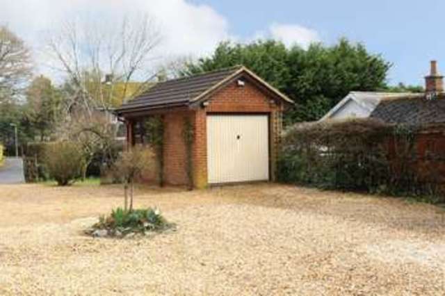  Image of 4 Bedroom Detached for sale at Gurnays Mead West Wellow Romsey, SO51 6BP