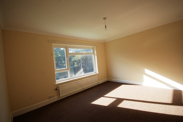  Image of 2 Bedroom Apartment to rent at Birkdale  Southport, PR8 2DE