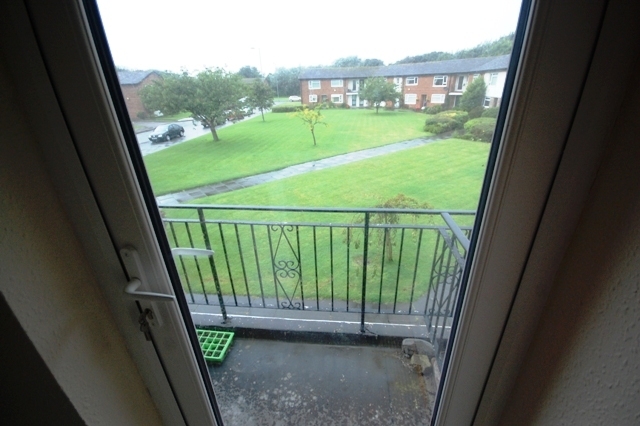  Image of 2 Bedroom Apartment to rent at Birkdale  Southport, PR8 2DE