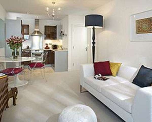  Image of 2 Bedroom Flat to rent at Whitestone Way  Croydon, CR0 4WN