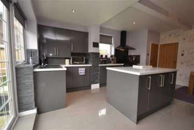  Image of 3 Bedroom Property for sale at Willow Road St Helens St Helens, WA10 4AJ