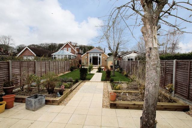  Image of 2 Bedroom Detached for sale at Woodlands Road Woodlands Southampton, SO40 7GA