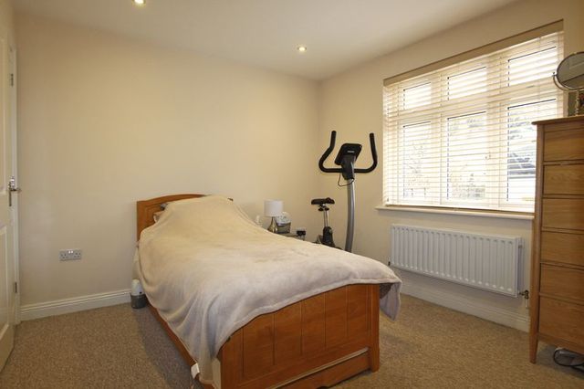  Image of 2 Bedroom Detached for sale at Woodlands Road Woodlands Southampton, SO40 7GA