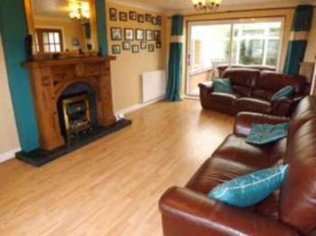  Image of 4 Bedroom Detached for sale at Lutterworth Leicestershire Lutterworth, LE17 4TU