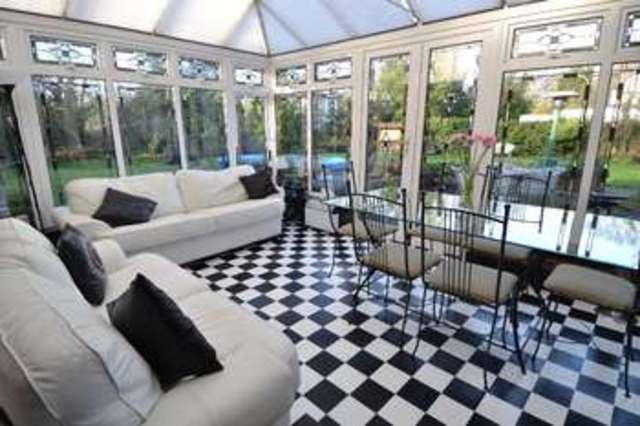  Image of 4 Bedroom Property for sale at 6 Shepherds Walk Chestfield Whitstable, CT5 3NB
