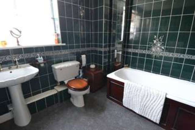  Image of 4 Bedroom Property for sale at 6 Shepherds Walk Chestfield Whitstable, CT5 3NB
