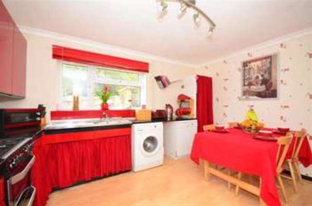  Image of 3 Bedroom Terraced for sale at Haywards Heath West Sussex Haywards Heath, RH16 4NT