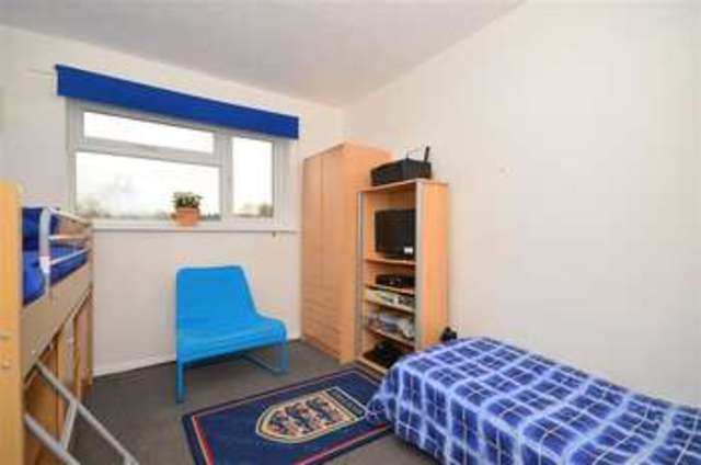 Image of 3 Bedroom Terraced for sale at Haywards Heath West Sussex Haywards Heath, RH16 4NT