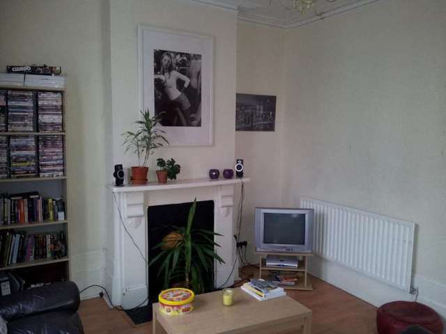  Image of 3 Bedroom Semi-Detached to rent at Acre Lane Brixton London, SW2 5RA