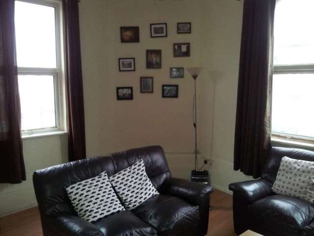  Image of 3 Bedroom Semi-Detached to rent at Acre Lane Brixton London, SW2 5RA