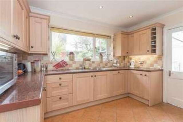  Image of 4 Bedroom Detached for sale at Alvechurch Highway  Lydiate Ash, B60 1NZ