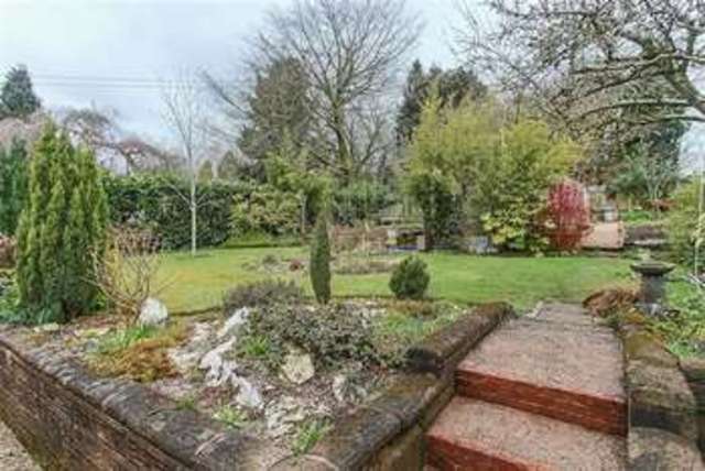  Image of 4 Bedroom Detached for sale at Alvechurch Highway  Lydiate Ash, B60 1NZ