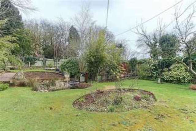  Image of 4 Bedroom Detached for sale at Alvechurch Highway  Lydiate Ash, B60 1NZ