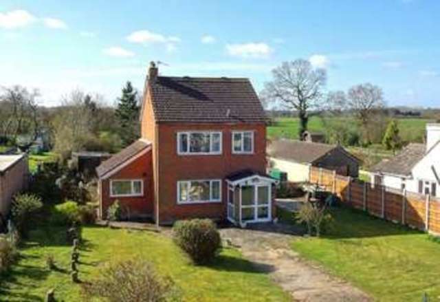  Image of 3 Bedroom Detached for sale at Chelmsford Road  Blackmore, CM4 0SD