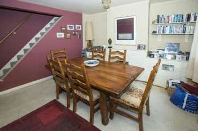  Image of 2 Bedroom Terraced for sale at Cholmeley Place  Reading, RG1 3NH