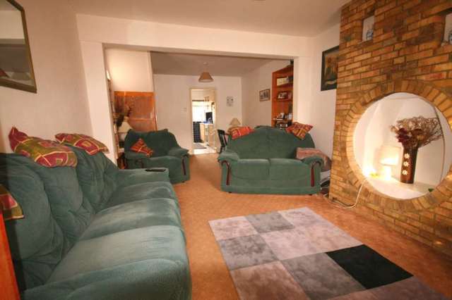  Image of 2 Bedroom End of Terrace to rent at Crescent Road  Brentwood, CM14 5JB