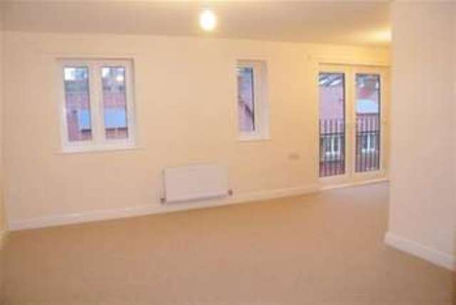  Image of 1 Bedroom Flat to rent at Wincanton, BA9 9FX