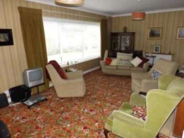  Image of 3 Bedroom Bungalow for sale at Goring-by-Sea Worthing Goring-by-Sea, BN12 4UQ