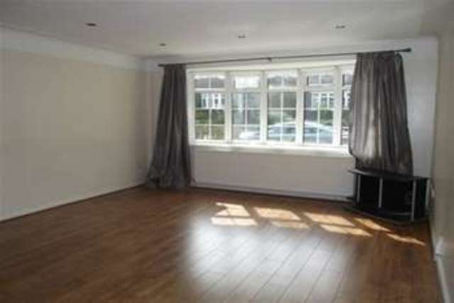  Image of 3 Bedroom Detached to rent at Liverpool, L25 5HT