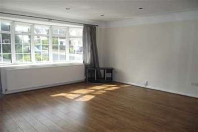  Image of 3 Bedroom Detached to rent at Liverpool, L25 5HT