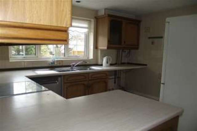  Image of 3 Bedroom Detached to rent at Liverpool, L25 5HT