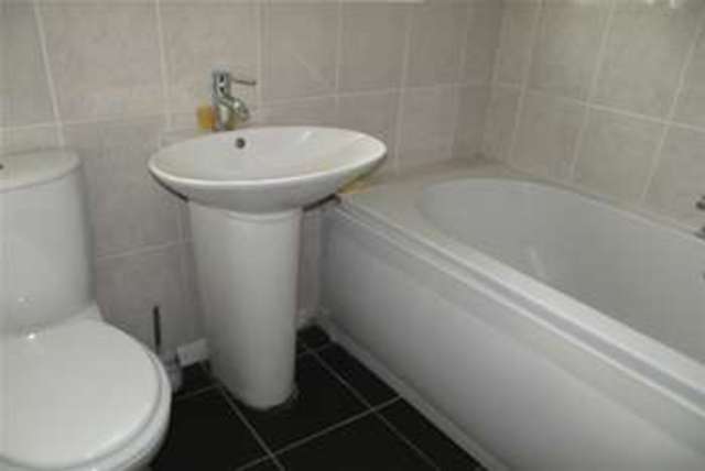  Image of 3 Bedroom Detached to rent at Liverpool, L25 5HT