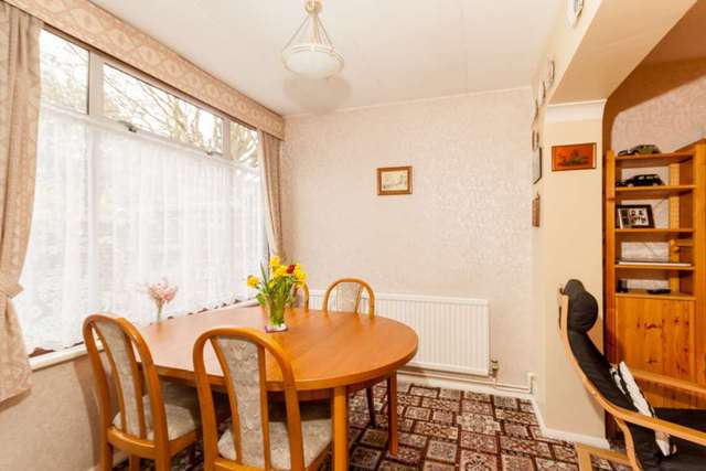 Image of 3 Bedroom Semi-Detached for sale at Dellfield Close  Berkhamsted, HP4 1DS
