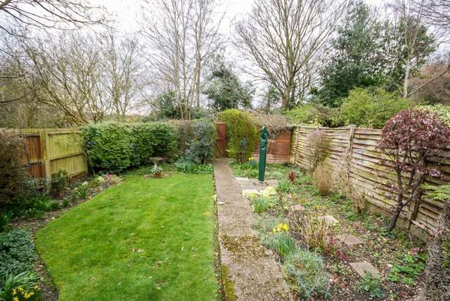  Image of 3 Bedroom Semi-Detached for sale at Dellfield Close  Berkhamsted, HP4 1DS